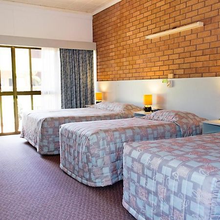 ลิตช์ฟีลด์ เอาต์แบ็ก รีสอร์ต Motel Batchelor ภายนอก รูปภาพ