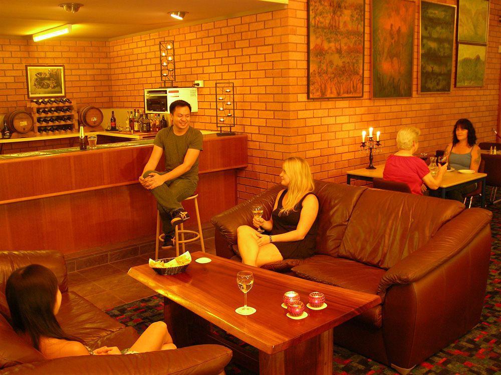 ลิตช์ฟีลด์ เอาต์แบ็ก รีสอร์ต Motel Batchelor ภายนอก รูปภาพ