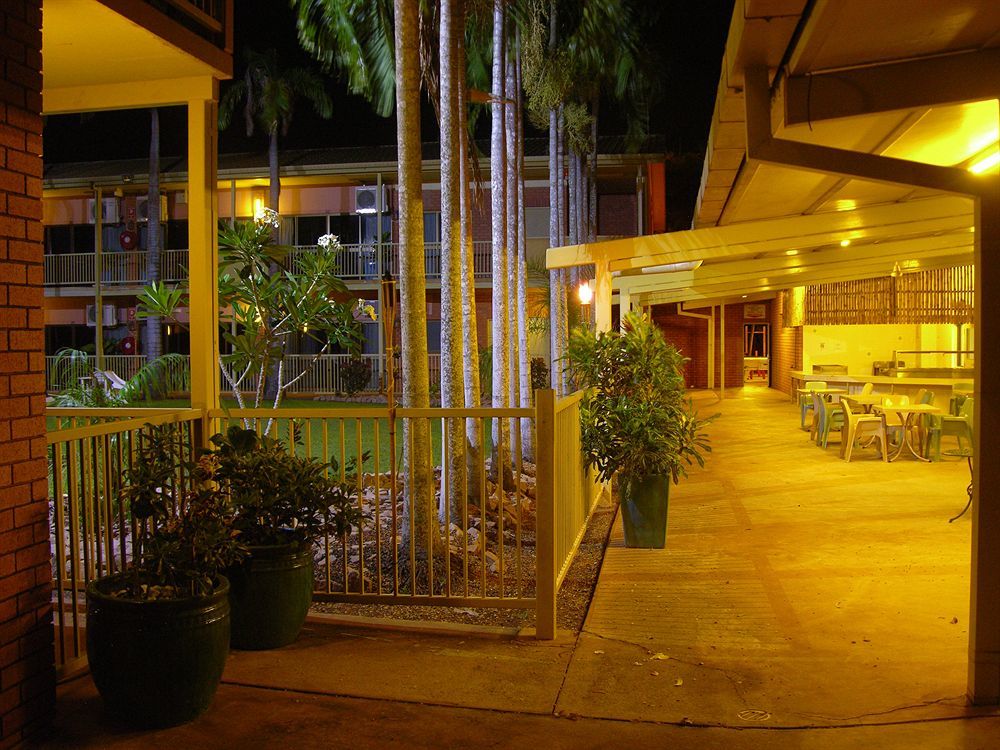 ลิตช์ฟีลด์ เอาต์แบ็ก รีสอร์ต Motel Batchelor ภายนอก รูปภาพ