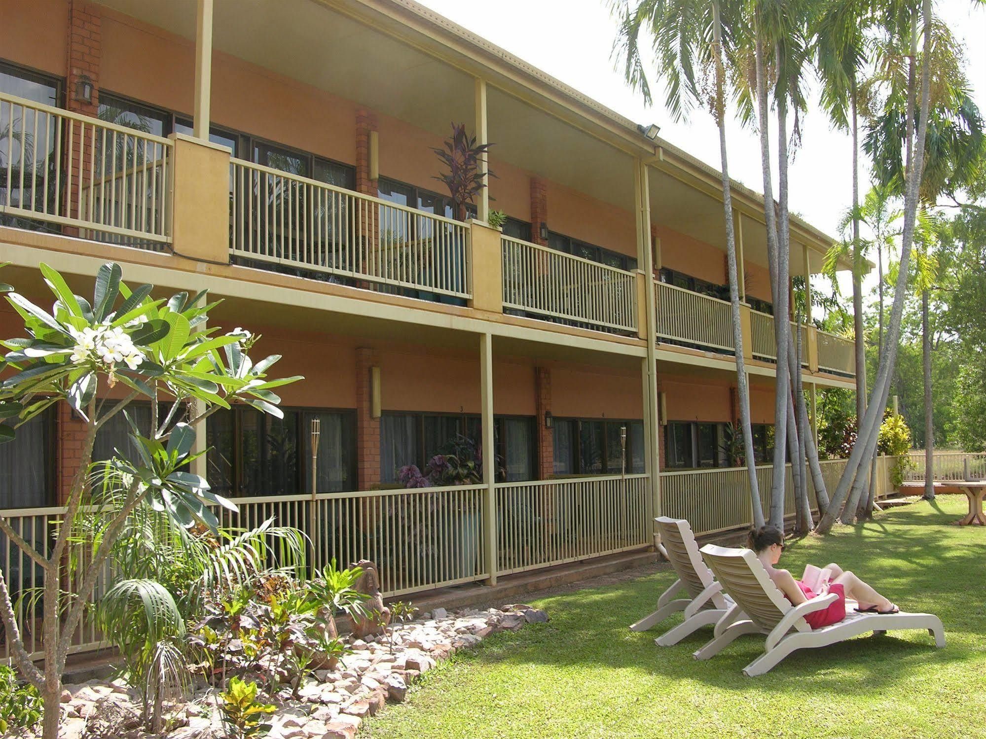 ลิตช์ฟีลด์ เอาต์แบ็ก รีสอร์ต Motel Batchelor ภายนอก รูปภาพ